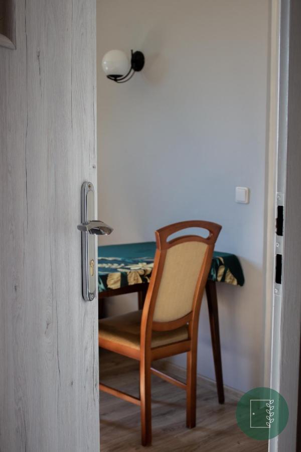 Zielone Drzwi Appartement Starachowice Buitenkant foto